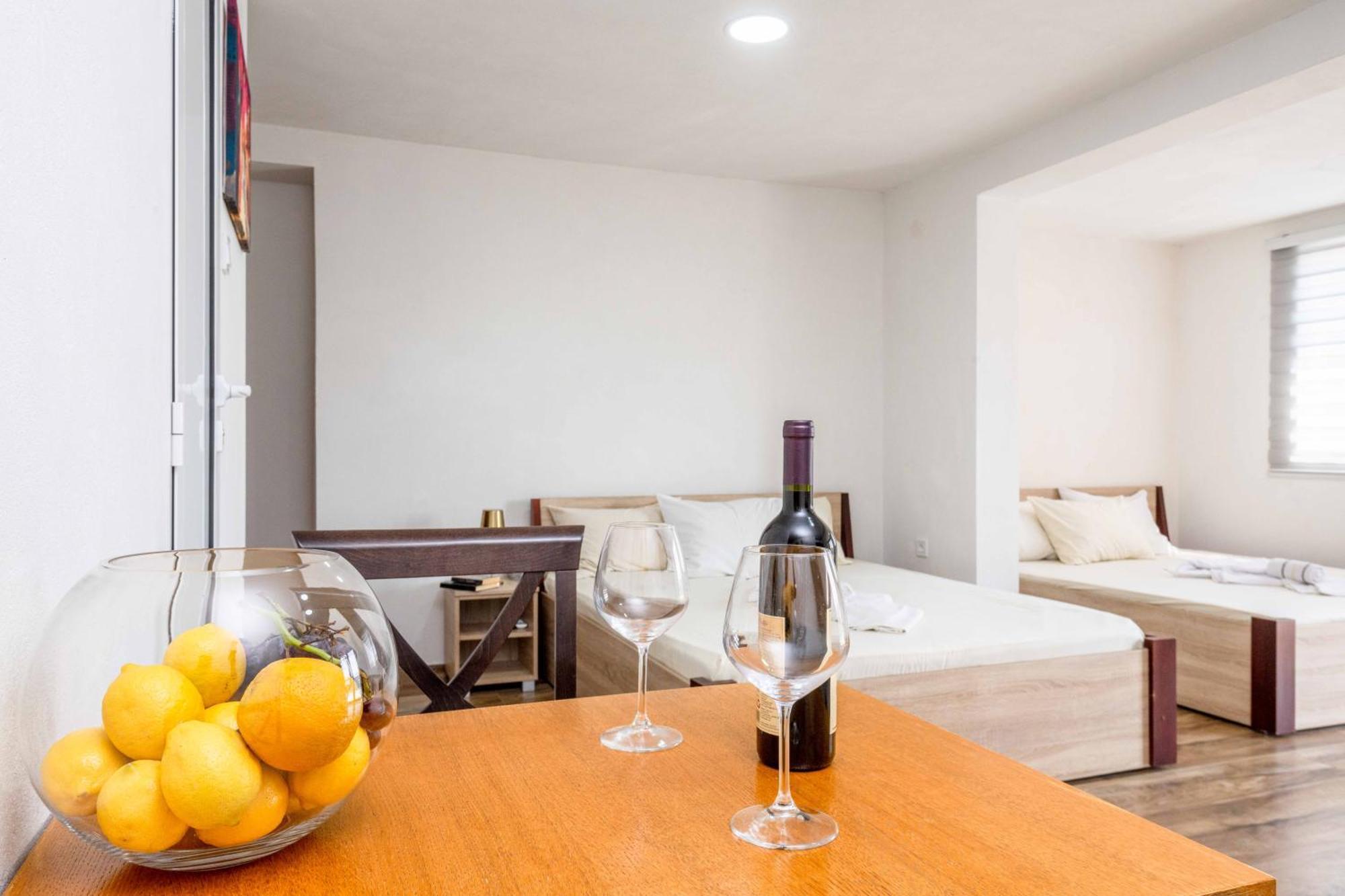 Sumice Inn Petrovac Exterior foto